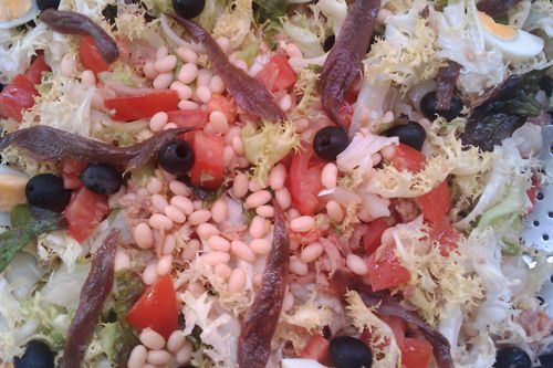 Amanida de peix i llegum