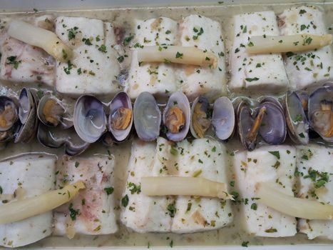 Lloms de peix en salsa verda